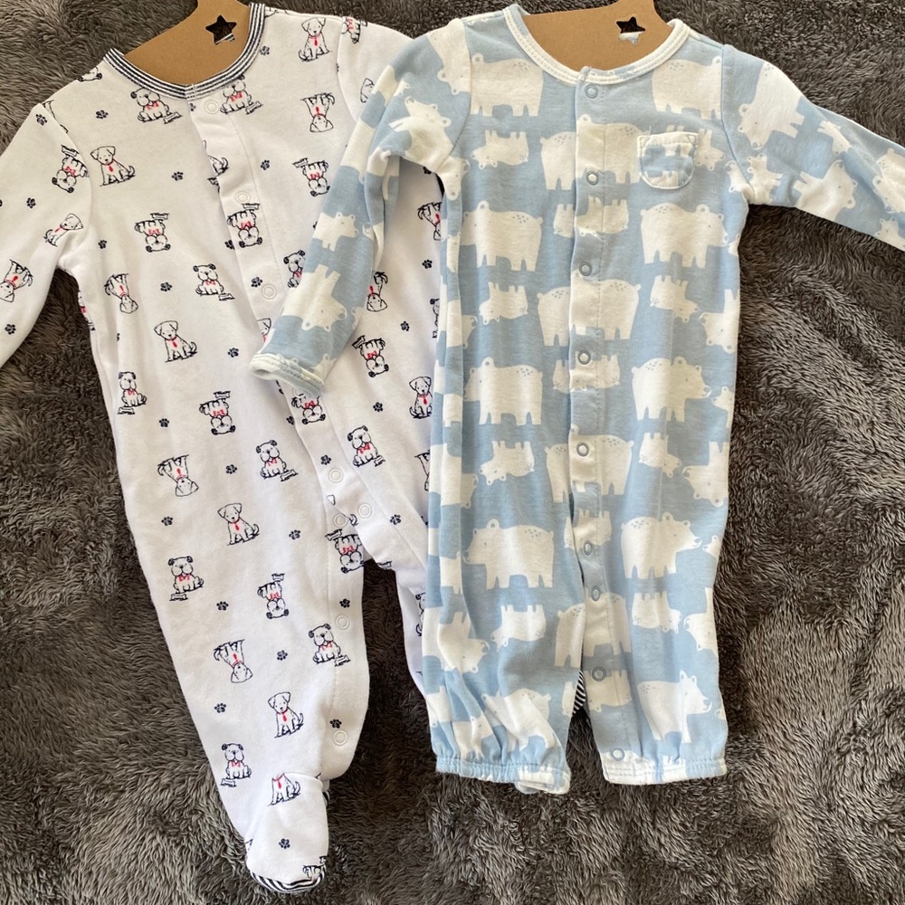 ⏰✨3 FOR 25✨⏰ Baby sleepers. 0-3m
